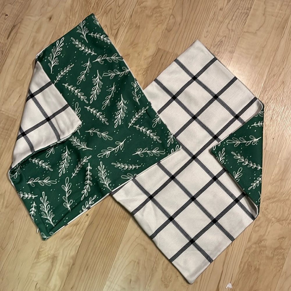 2 New Pillow Covers, 2-sided pattern, green w/ white sprigs and white w/black